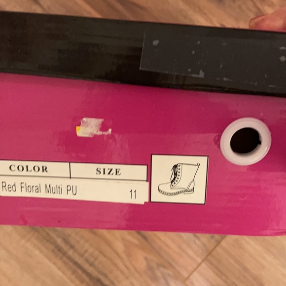 Nature Breeze, flowers, red, blue, yellow color boots 👢,size10,5-11 USA. - Picture 10 of 12